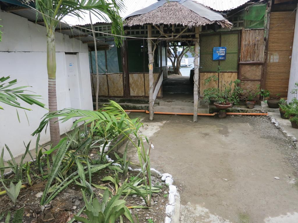 Anilao Scuba Dive Center Hotel Batangas Bagian luar foto