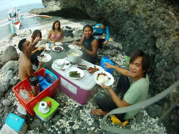Anilao Scuba Dive Center Hotel Batangas Bagian luar foto