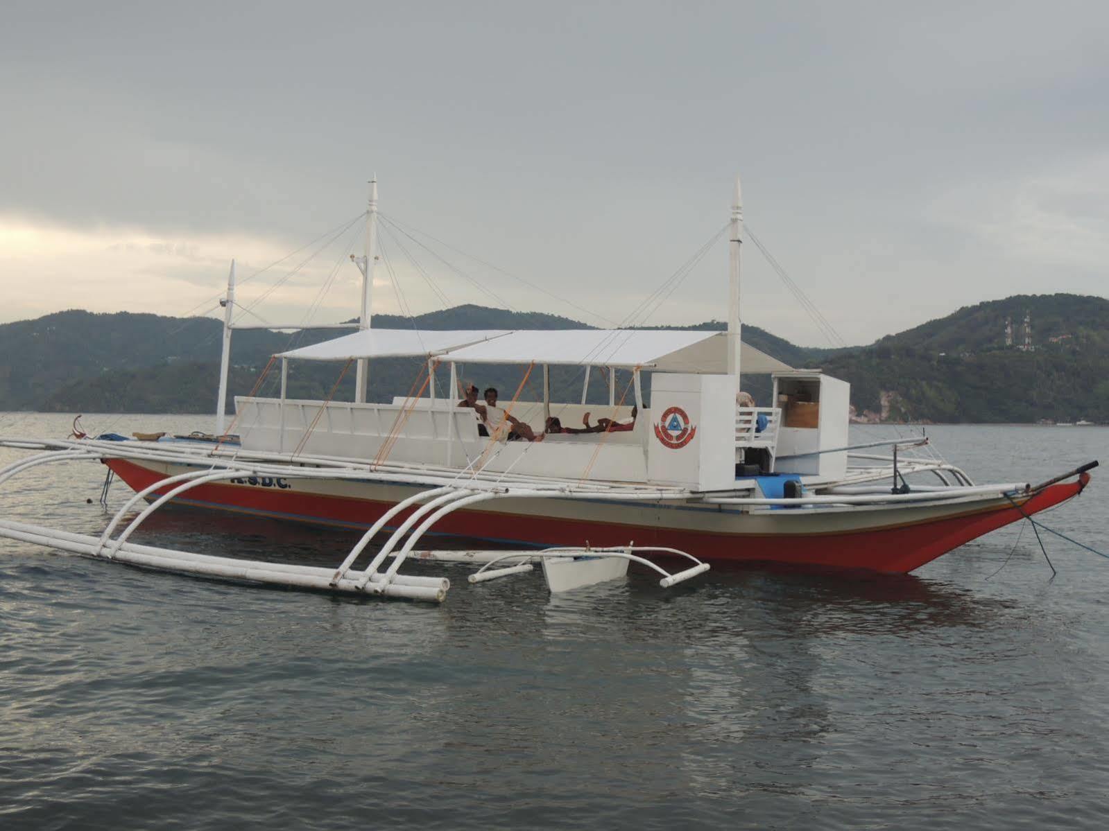 Anilao Scuba Dive Center Hotel Batangas Bagian luar foto
